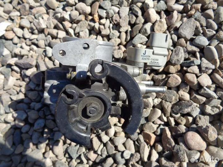 Дроссельная заслонка Toyota Caldina ST210 3S-FE