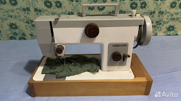 Швейная машинка чайка 134а оверлок