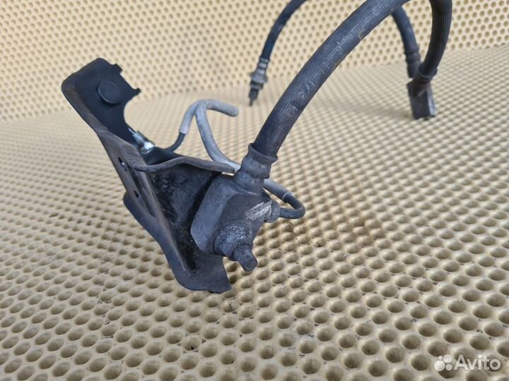 Шланг тормозной передний правый Infiniti M25 M37