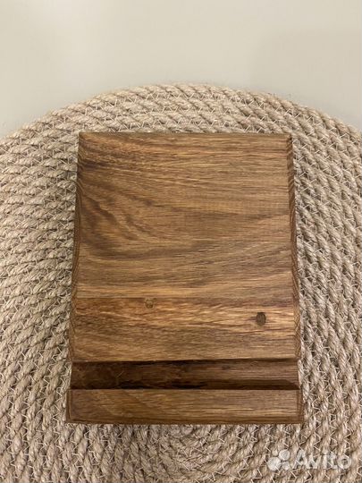 Подставка для телефона из дерева