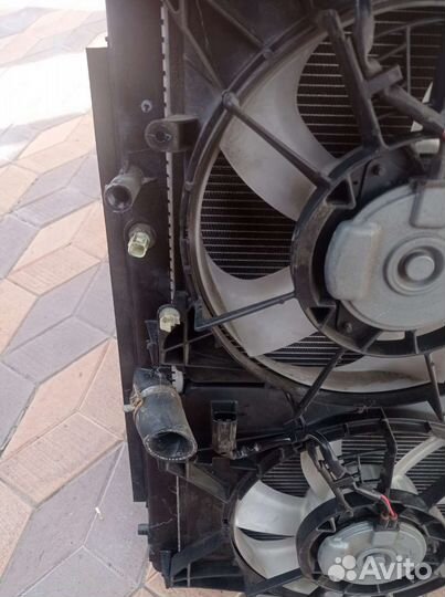 Радиатор охлаждения на Хонда shuttle 2015 г