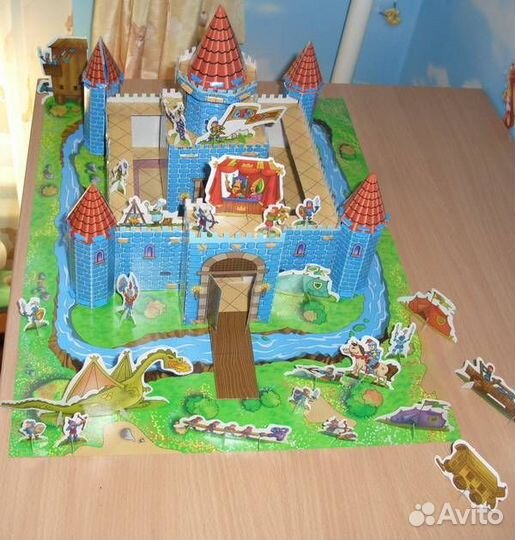 Рыцарский замок 3D из бумаги без ножниц