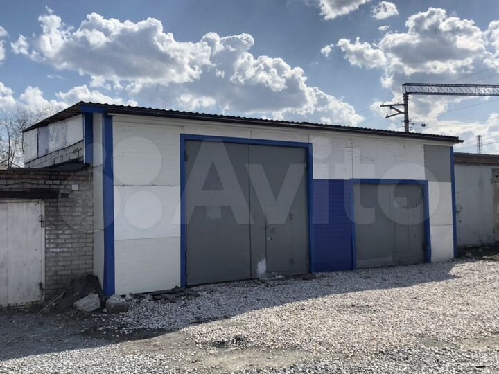 Гараж, > 30 м²