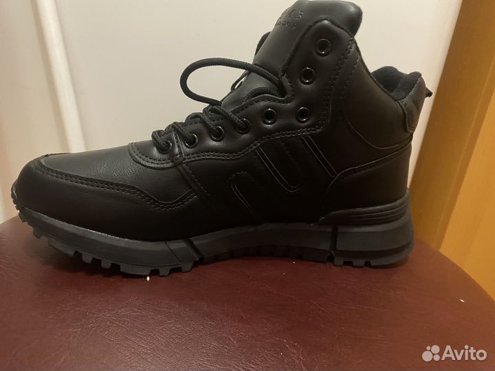 Кроссовки мужские кожаные черные