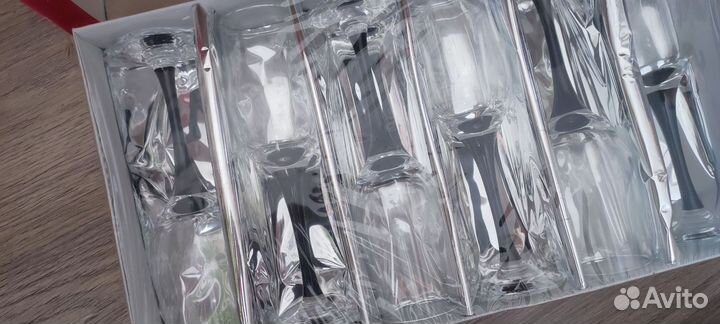 Набор бокалов для вина