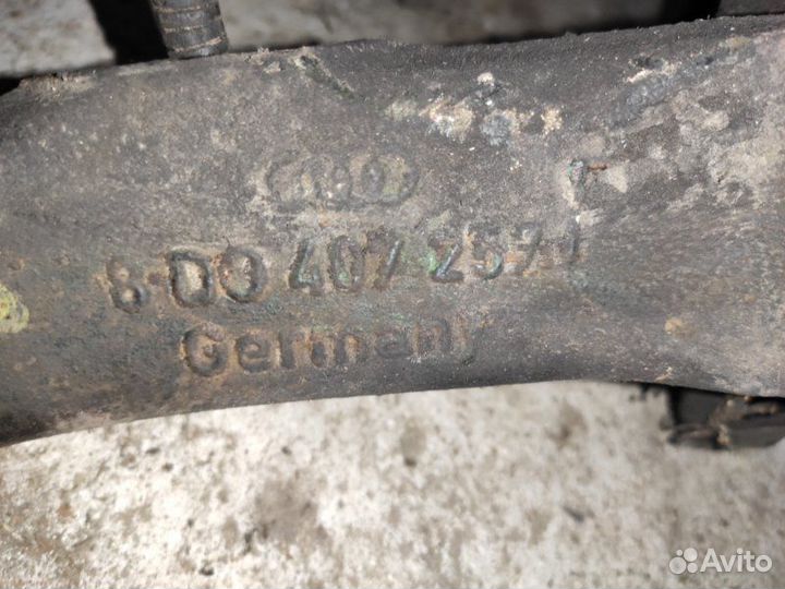 Поворотный кулак передний левый Volkswagen Passat