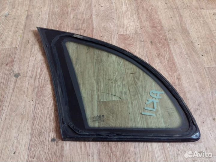 Стекло кузовное правое Opel Meriva A 2003-2010