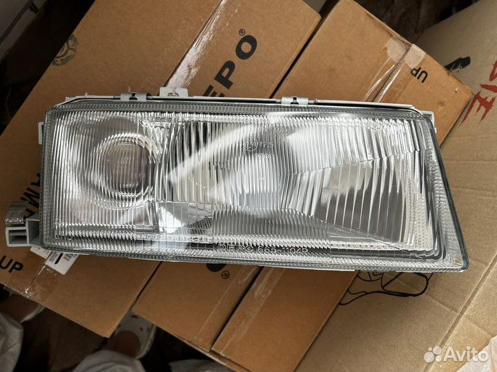 Фара правая на skoda octavia tour (A4)