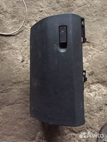 Бардачок на мерседес W212