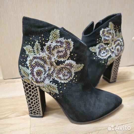 Ботильоны натуральная замша 35