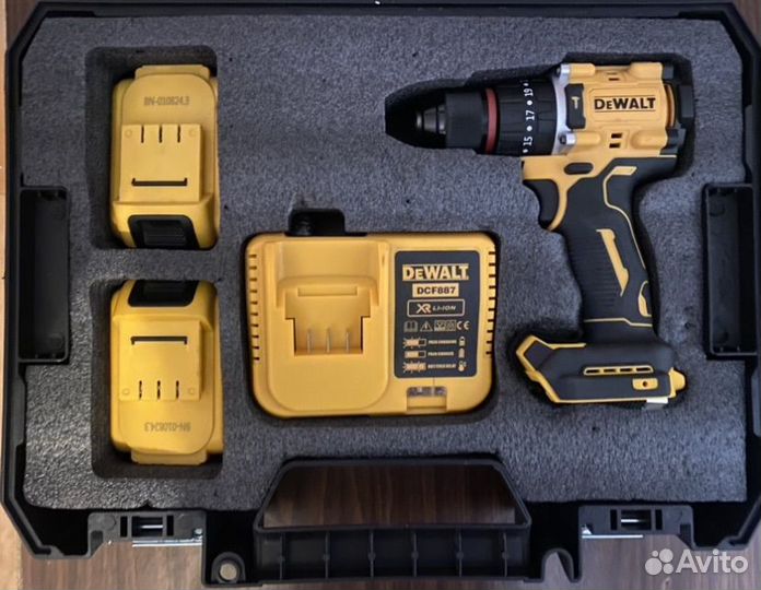 Безщеточный шуруповерт DeWalt 20V(3-х режимный)