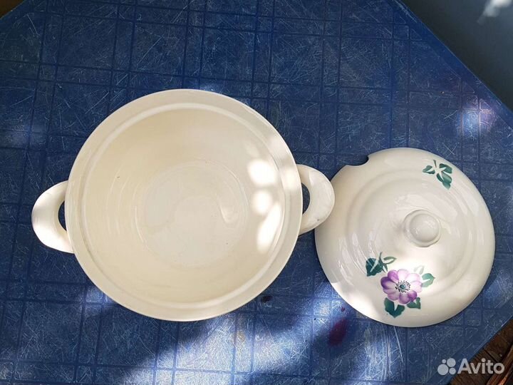 Супник с крышкой