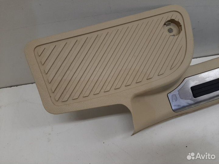 Накладка порога внутренняя задняя правая Toyota