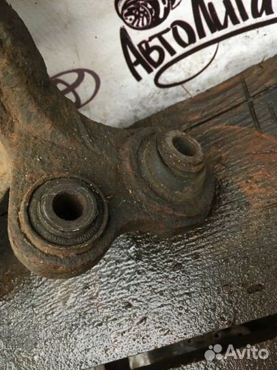 Кулак (цапфа) задний правый Kia Ceed хэтчбек