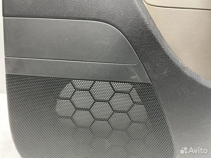 Обшивка двери задняя правая Volkswagen Passat B6