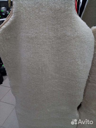 Шерстяная накидка на сиденье