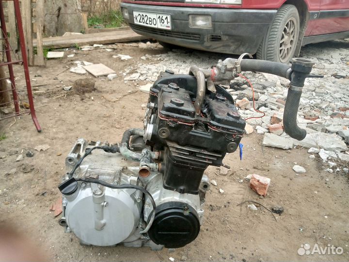 Мотор с Кавасаки GPZ 400 R