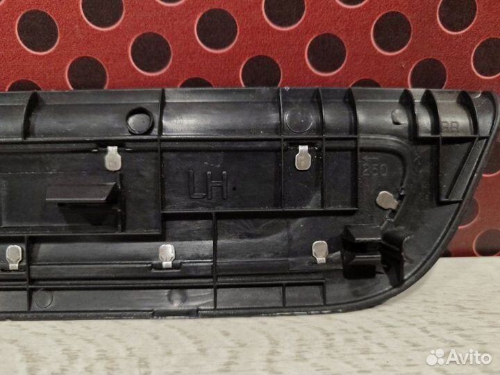 Накладка на порог салона Hyundai Santa Fe 2.2