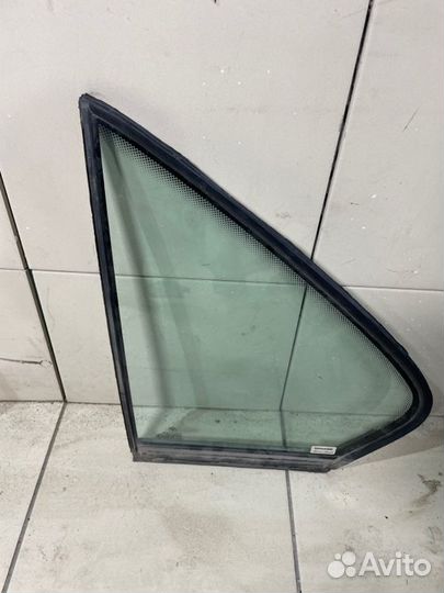 Форточка двери задняя левая Bmw 525I E34 M50B25