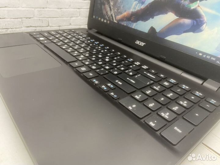 Игровой ноутбук Acer / 15.6 / i5-5 / 8 Gb / 840M