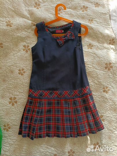 Школьный сарафан 134 р. и блузки 128 р