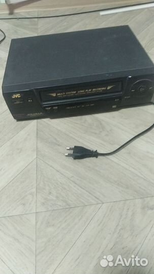 Видеомагнитофон