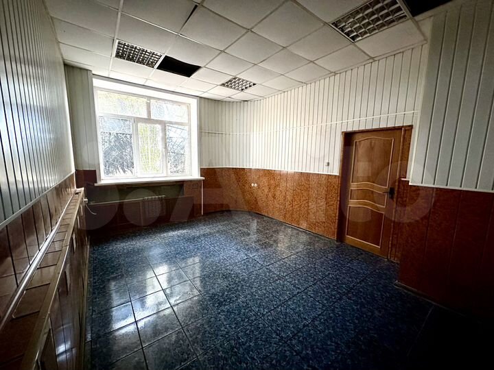 2-к. квартира, 42 м², 1/5 эт.