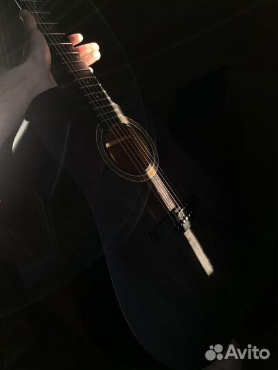 Гитара аккустическая