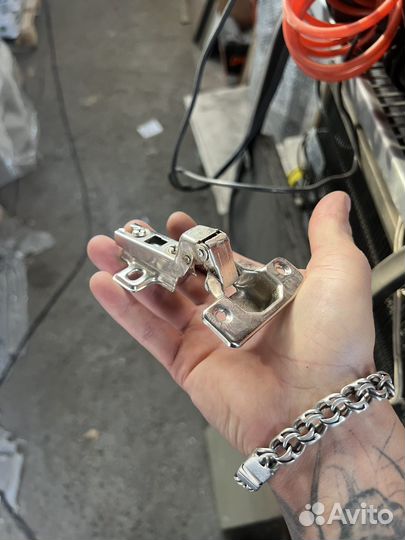 Петли мебельные