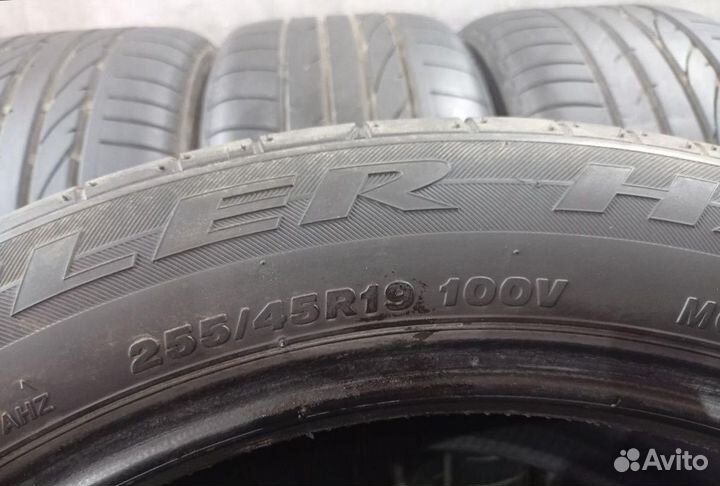 Bridgestone Dueler H/P Sport 235/50 R19 и 255/45 R19 100V