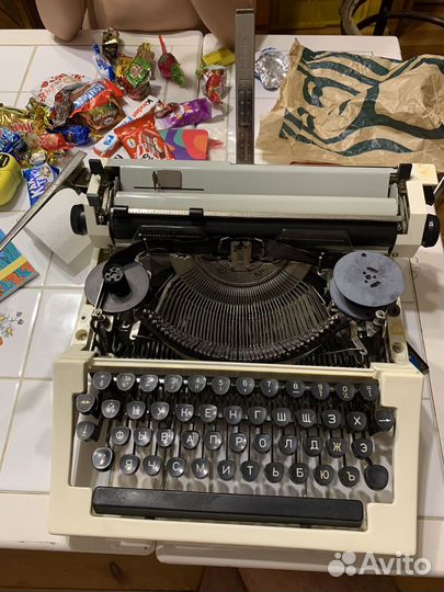Печатная пишущая машинка