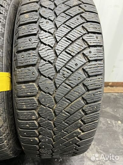 Gislaved Nord Frost 200 SUV 255/55 R19 111T