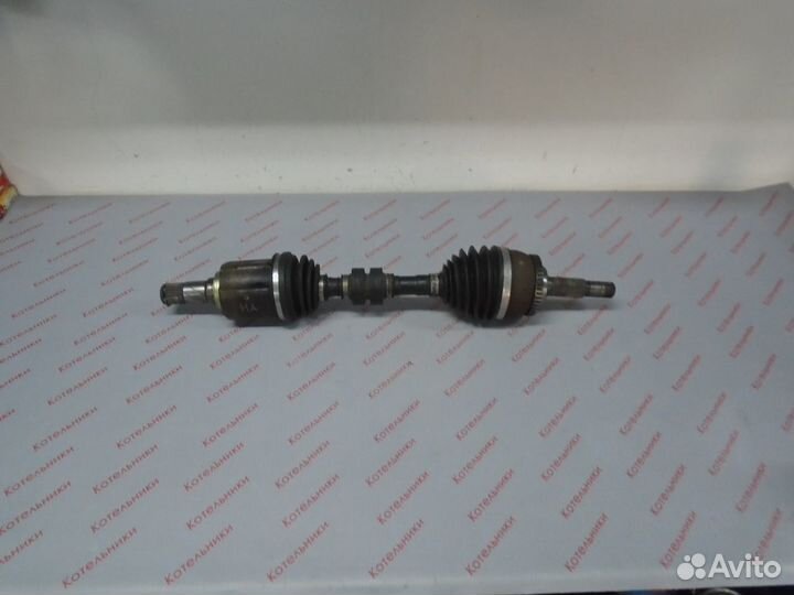 Nissan 39101-AV911 Вал приводной левый