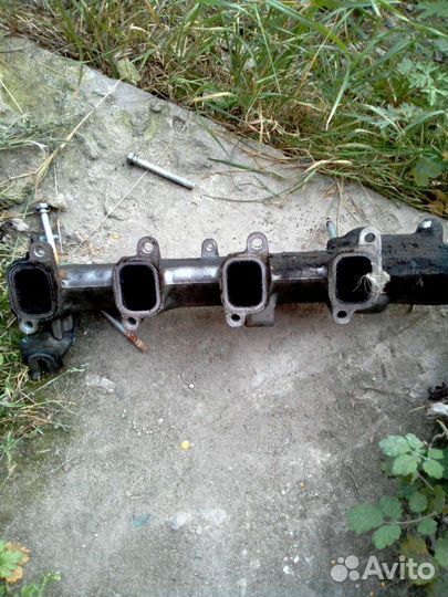 Коллектор впускной