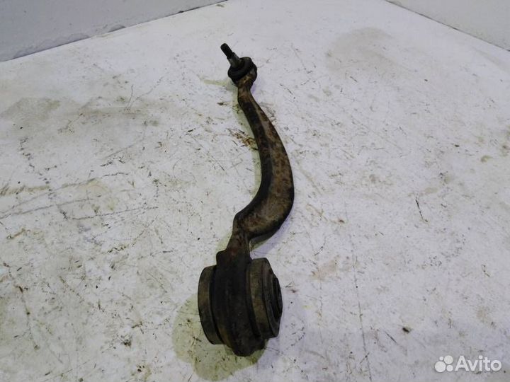 Рычаг передний левый нижний