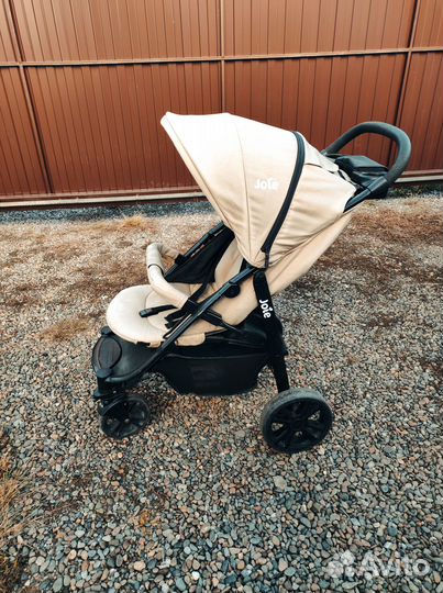 Прогулочная коляска joie