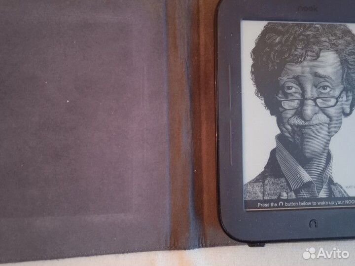 Электронная книга Noble Nook Simple Touch