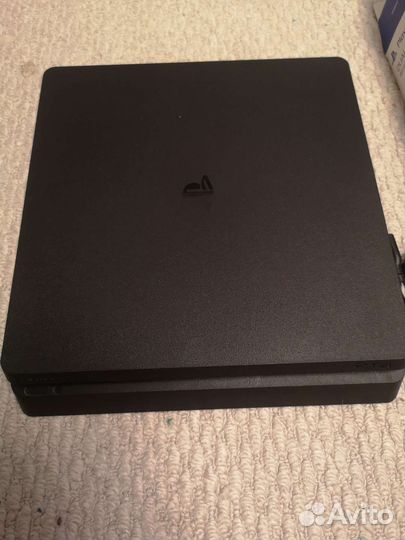 Sony playstation 4 slim
