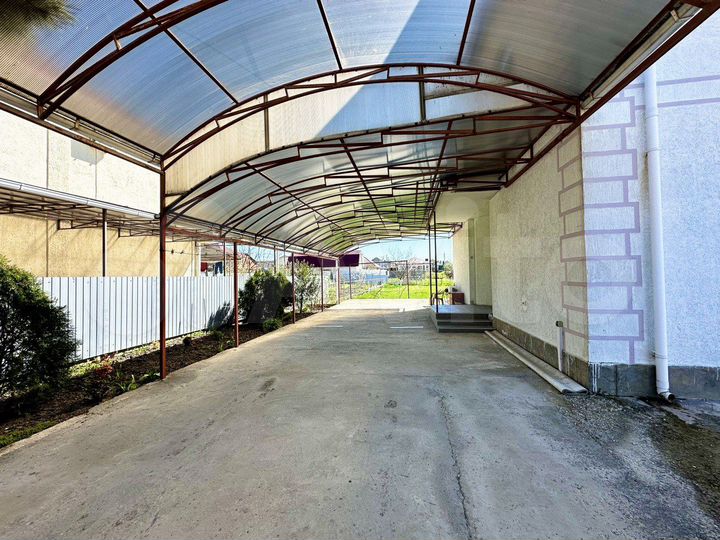 Дом 173,7 м² на участке 18 сот.