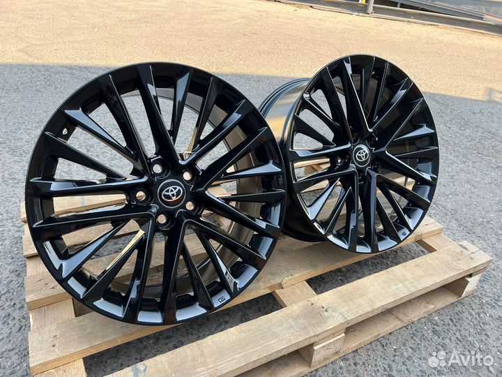 Новые литые диски r17 на Тойота