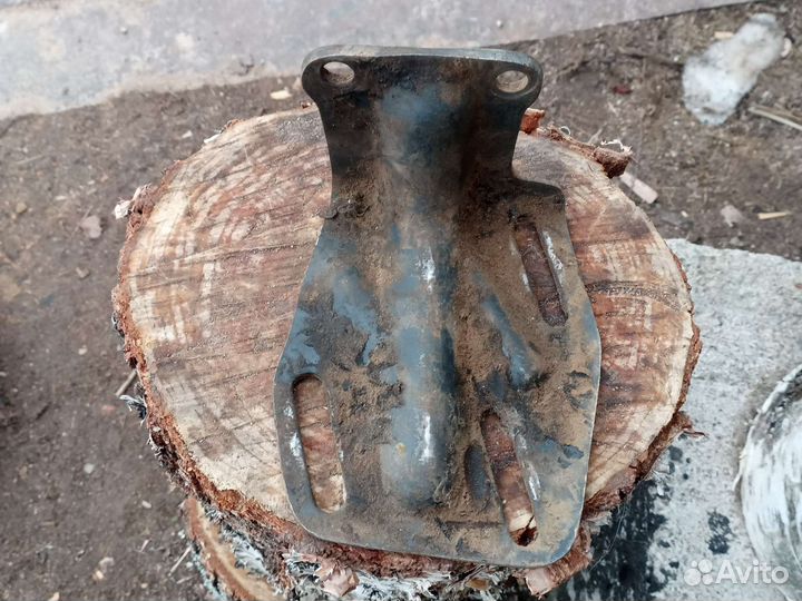 Кронштейн гидроусилителя руля