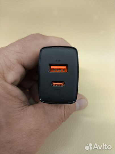 Сетевое зарядное устройство baseus