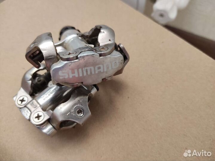 Контактные педали Shimano PD-M520
