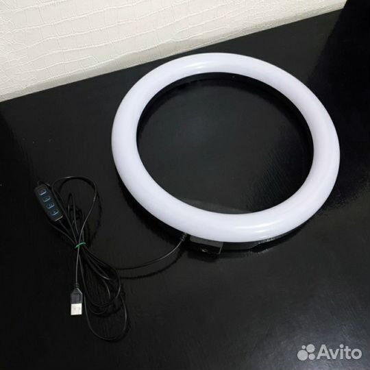 Большая кольцевая лампа 32см