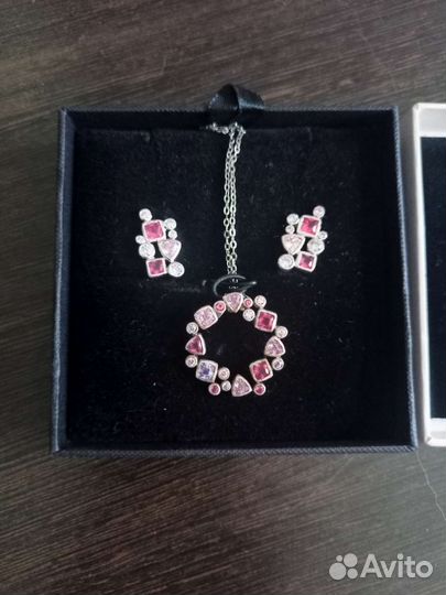 Кулон и серьги