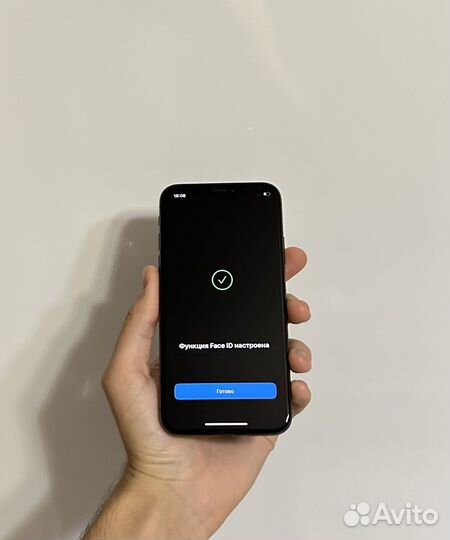 iPhone X, 64 ГБ
