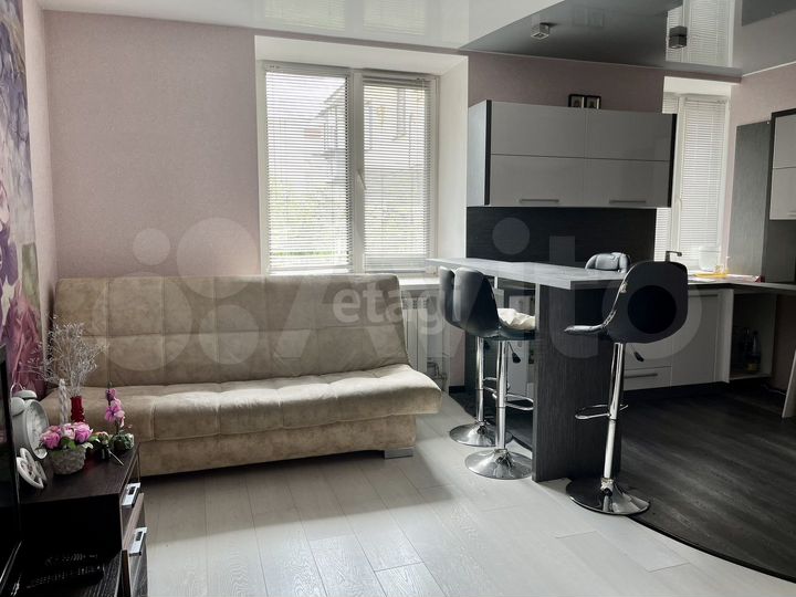 3-к. квартира, 57,4 м², 1/2 эт.