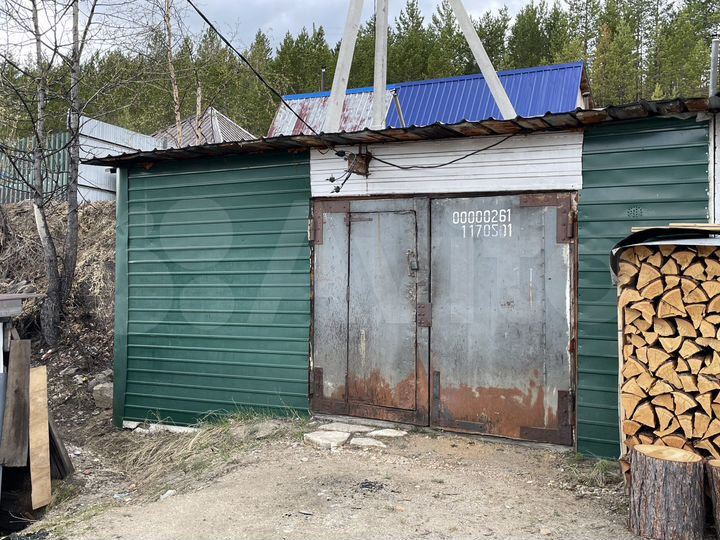 Гараж, > 30 м²