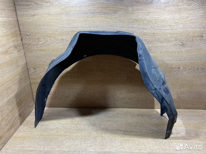Подкрылок передний левый VW Passat B3 170449