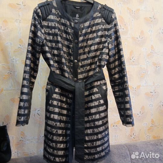 Плащ женский